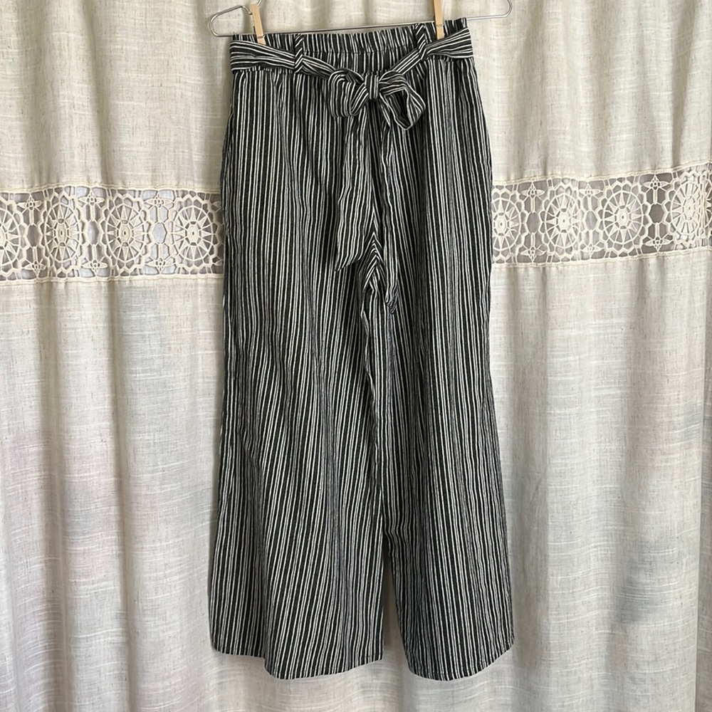 CJLA Carly Jean Cropped Pants M